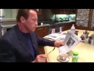 arnold schwarzenegger plays terminator music with a spoon